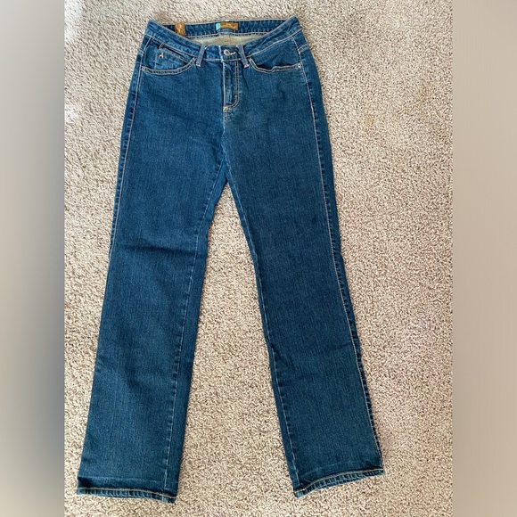 Wrangler Aura Jeans Women's Size 4 P Avg WU037DS Boot Cut Stretch Low Rise - Picture 1 of 3